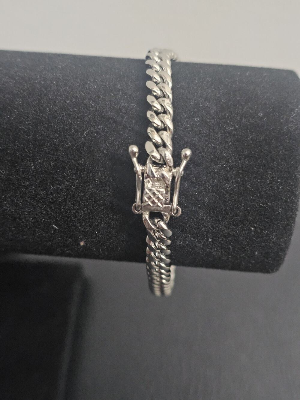 9in. 316L stainless steel-6mm Cuban Bracelet w/ triple Box lock